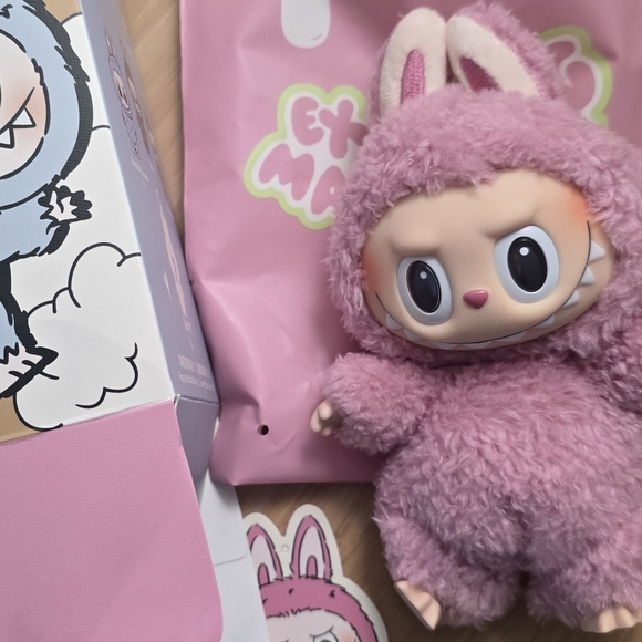 PopMart Labubu Lychee Berry - Picture 2 of 3